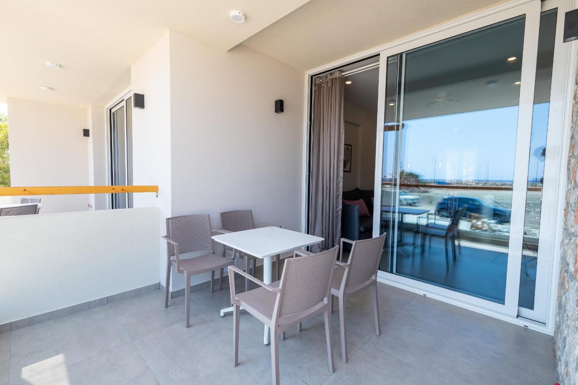 Meli Apartments Paleochora Bagian luar foto